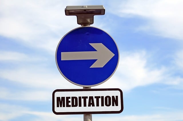 sign with arrow and meditation