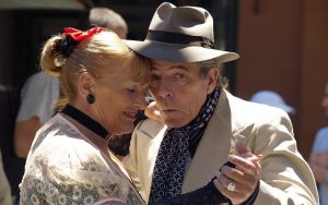older adults dancingults